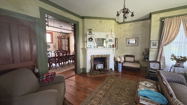 Building Photo - Stunning 3BR + Office Victorian Home with 6 Off-Street Parking Spaces – Flexible Mid- to Long-Ter...