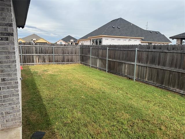 Building Photo - 626 Violet Dr