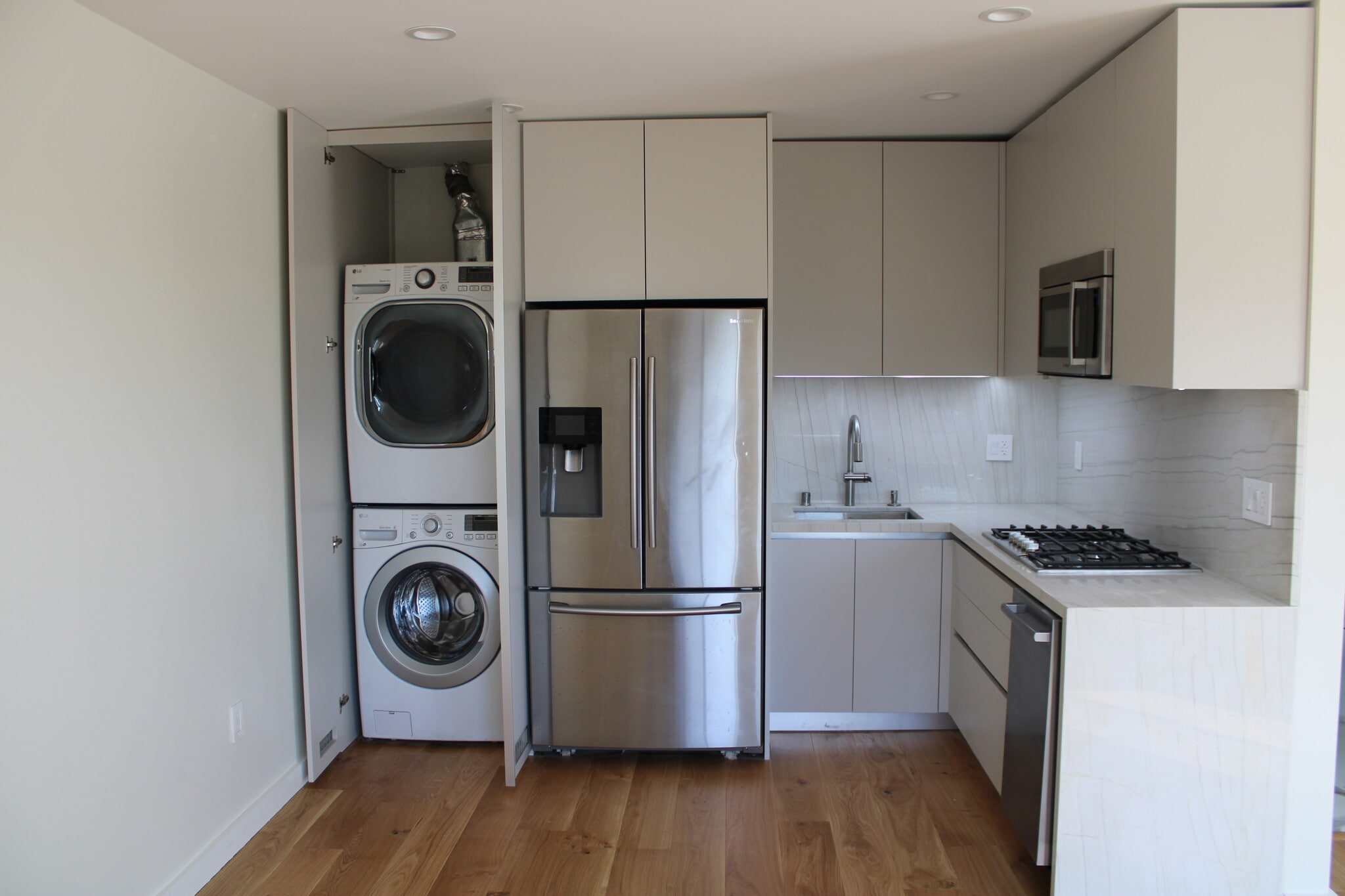 Building Photo - 3529 Greenfield Ave