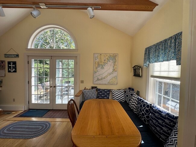 Building Photo - 12 Pearl St