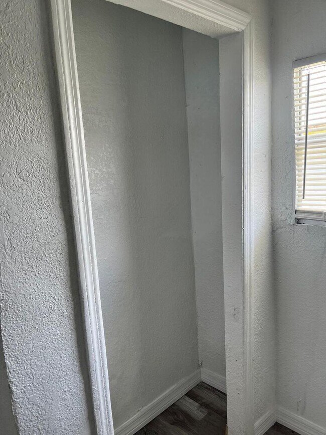 Building Photo - RENT TO OWN OPPORTUNITY!!