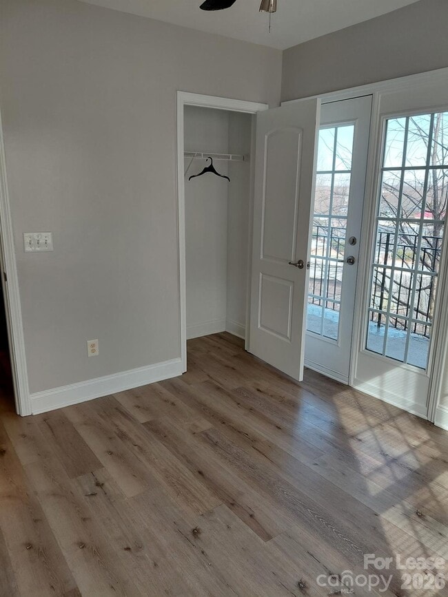 Building Photo - 105 Singleton Rd