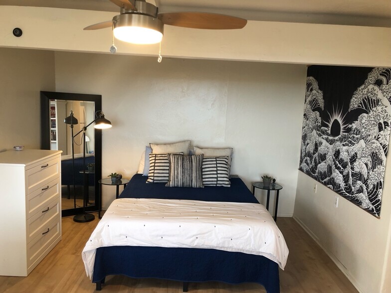 Building Photo - 2180 Foster Ave