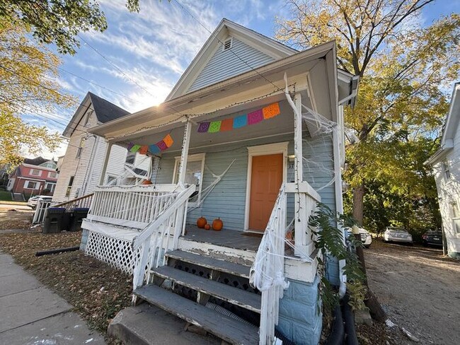 Primary Photo - $2,800 | 4 Bedroom, 2 Bathroom House | NO ...