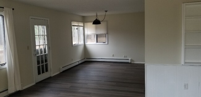 Building Photo - 3420 Clubheights Dr