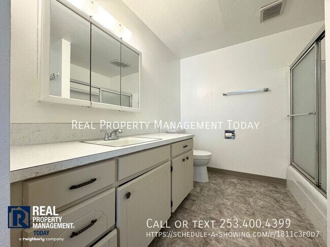 Building Photo - 4502 76th Ave W