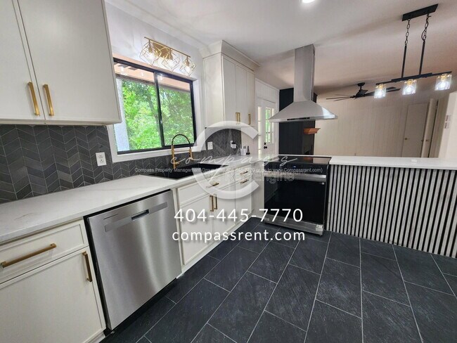 Building Photo - 2636 Whiteleigh Ct NE