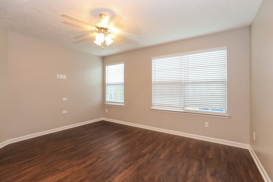 Building Photo - 1428 Sprucedale Dr