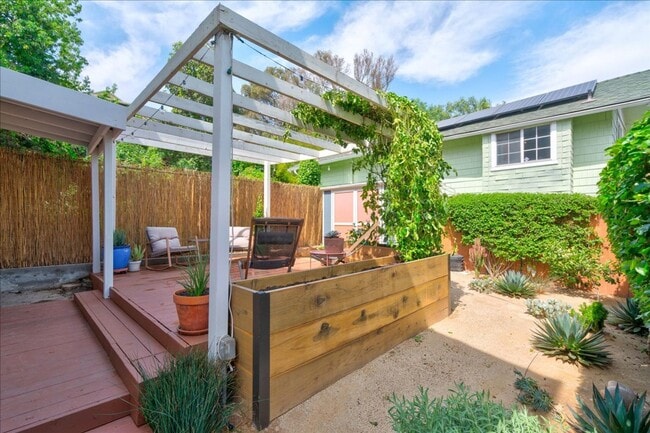 Building Photo - Classic Craftsman with Modern Amenities 2-Bedroom, 2-Bath Rental Home in the Heart of Golden Hill...