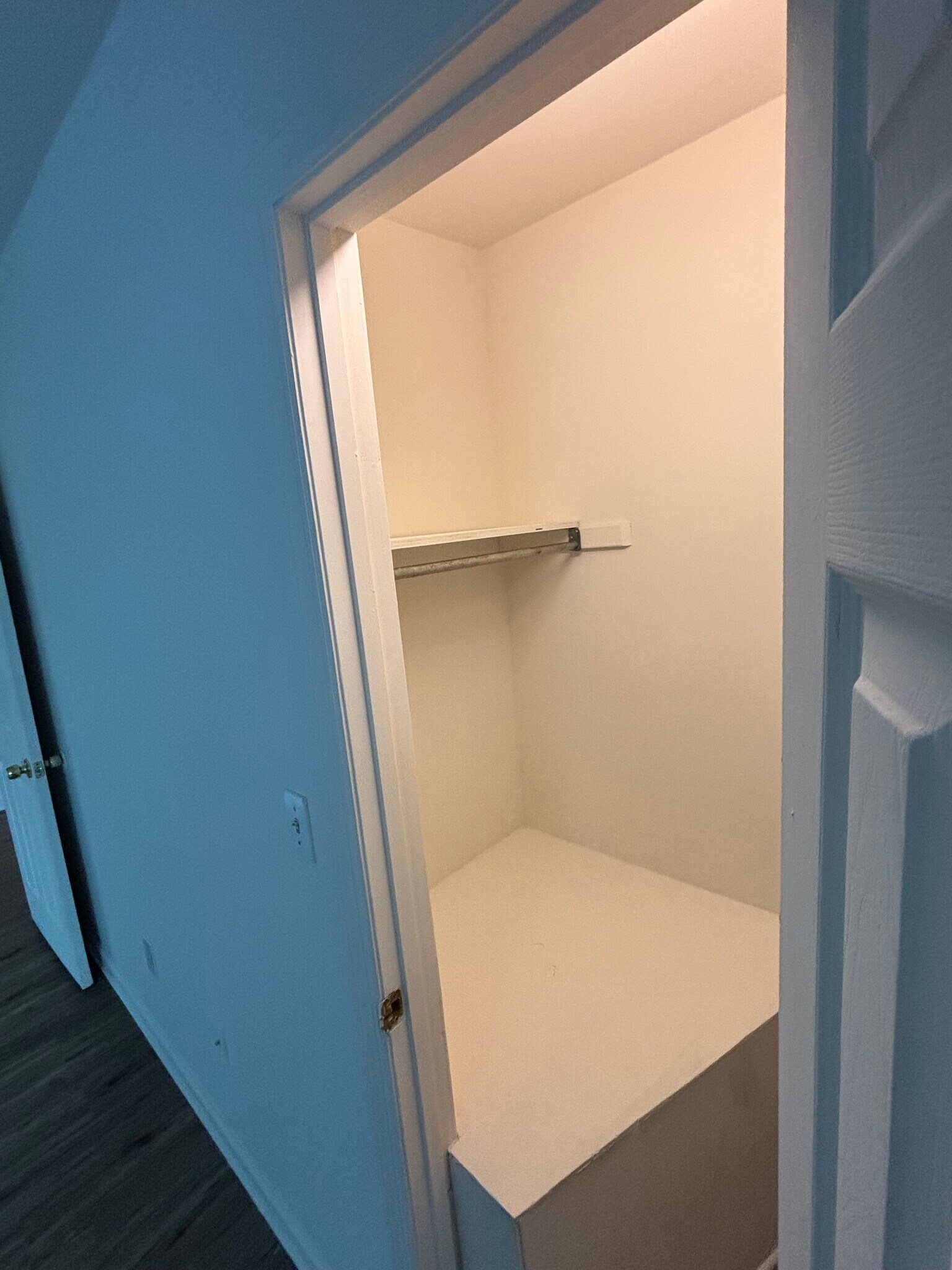 Master bedroom closet - 11425 Alanridge Ln