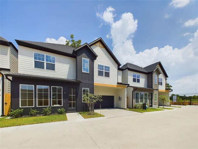 Building Photo - 5722 Barbara Rose Ln