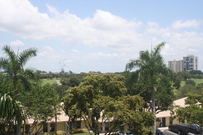 Building Photo - 1610 Presidential Way