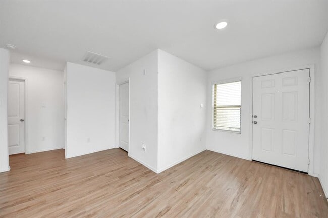Building Photo - 4131 Neches Bnd Dr