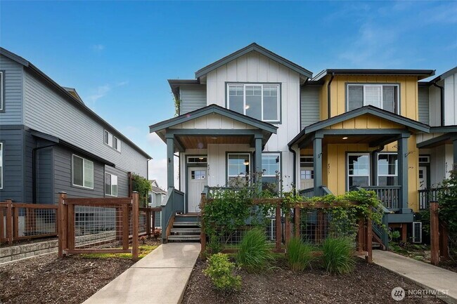 Primary Photo - Modern 2-Bed, 2.5-Bath in Prime Location -...