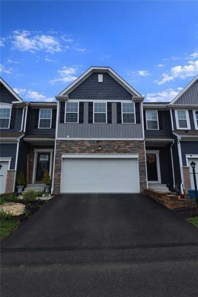 Building Photo - 605 Alessia Ct