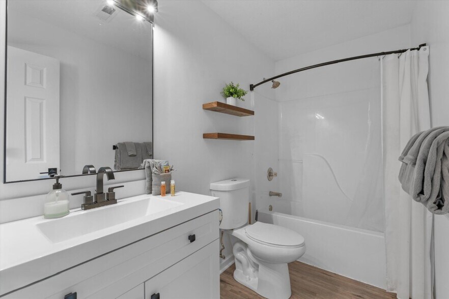 Bathroom - 1132 Fielding Dr