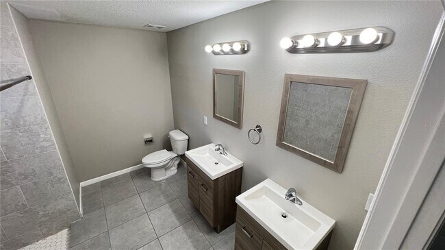 Building Photo - 1550 Pace Dr NW