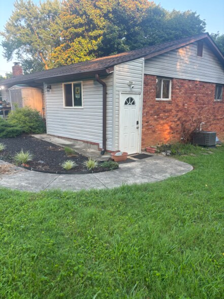 Building Photo - 10508 Cleary Ln
