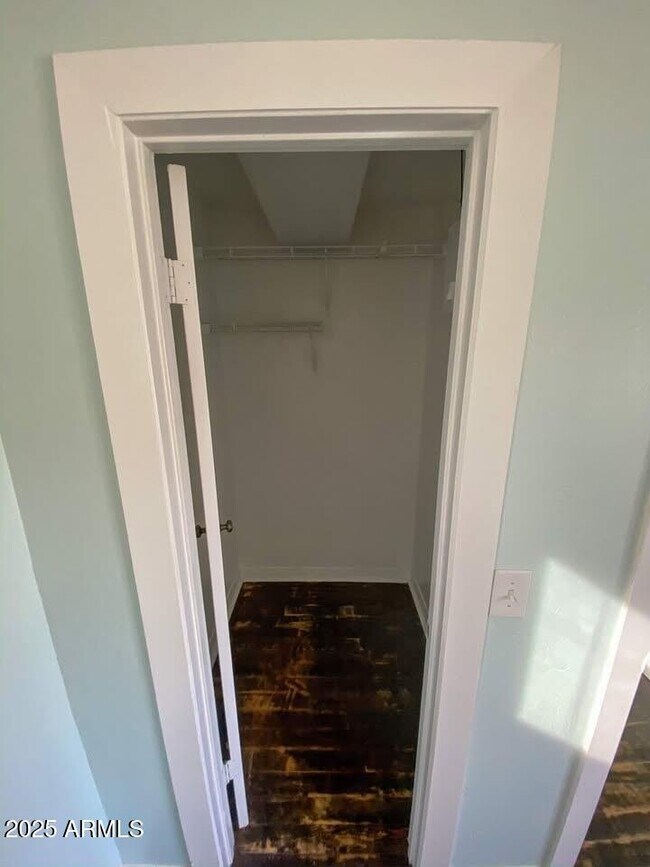 Building Photo - 1329 W Fillmore St