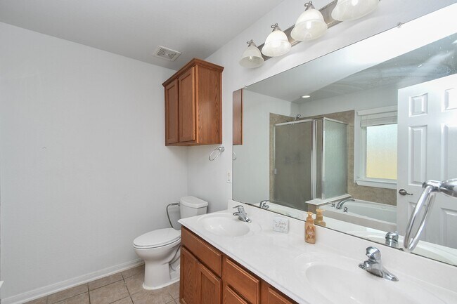 Building Photo - 18302 Mable Pond Ln