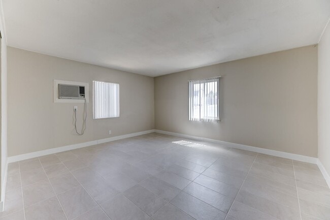 Building Photo - 402 Ilmenite Way