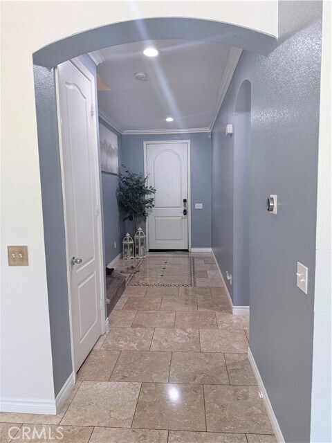 Building Photo - 16360 River Glen Ln