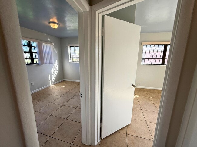 Building Photo - 20520 NW 24th Ct