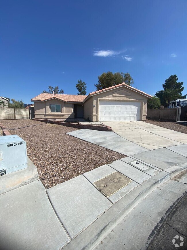 Building Photo - AMERICANA Property Mgmt - 1 story, 4 Beds ...