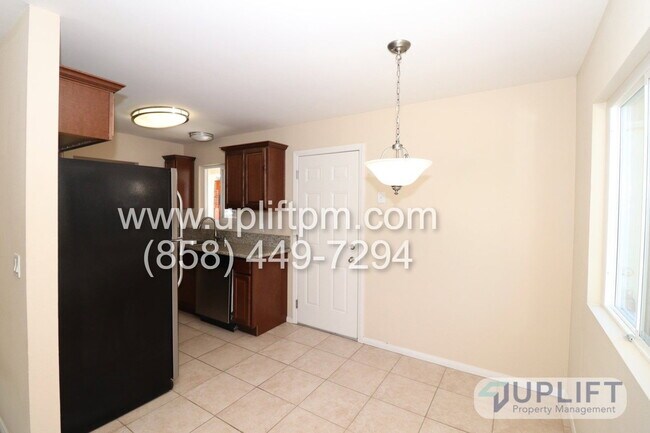 Building Photo - 444 Foussat Rd