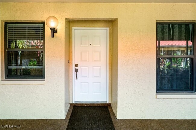 Building Photo - 2009 Pine Isle Ln