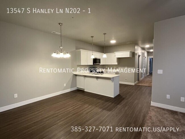 Building Photo - 13547 S Hanley Ln