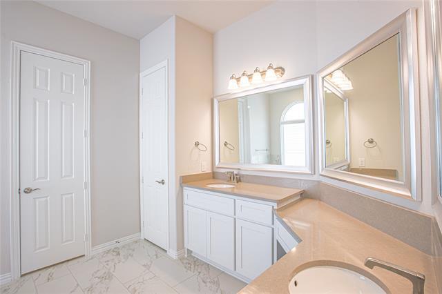 Building Photo - 612 Cattle Chute Ct