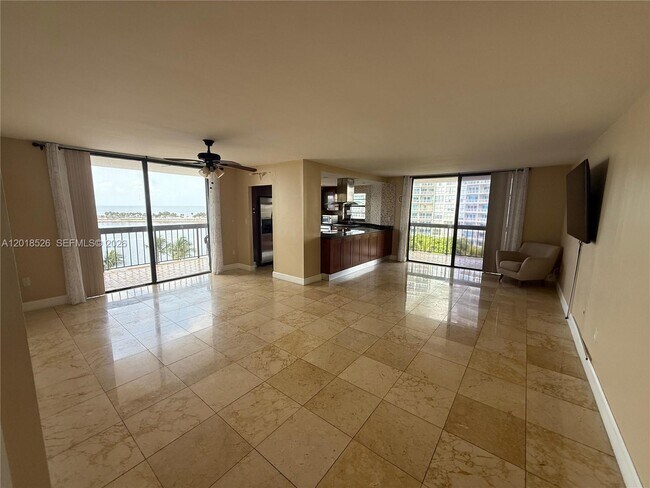 Building Photo - 2333 Brickell Ave