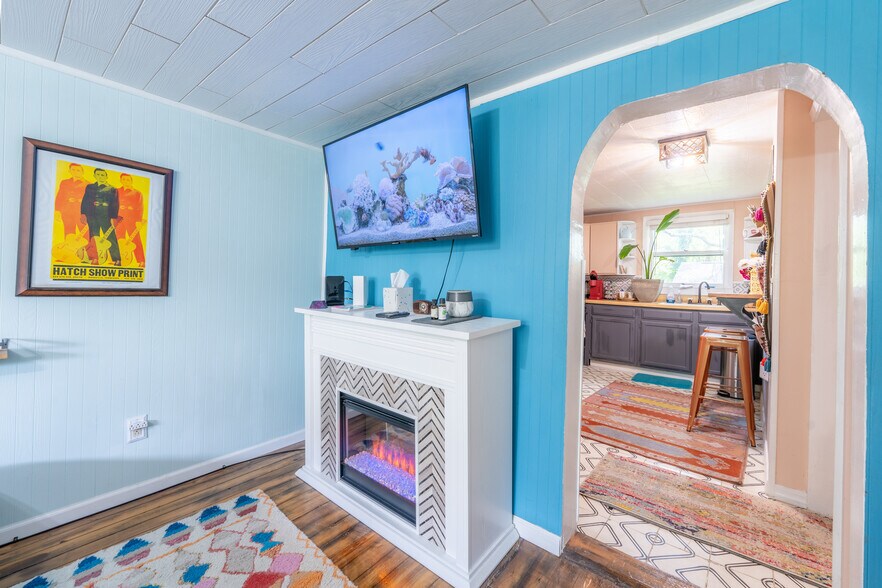 Building Photo - 1101 S Rogers St