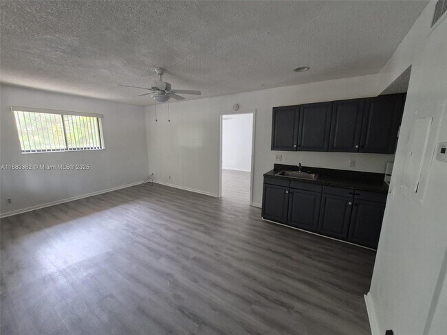 Primary Photo - 2022 NW 43 Terrace
