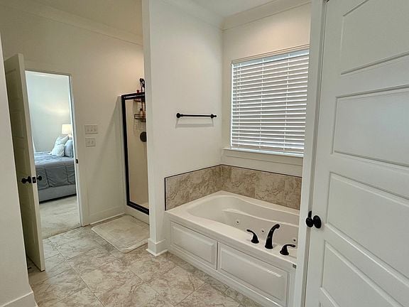 Building Photo - 549 Gadwell Dr