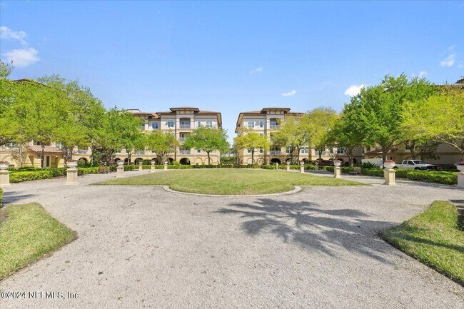 Building Photo - 4300 S Beach Pkwy