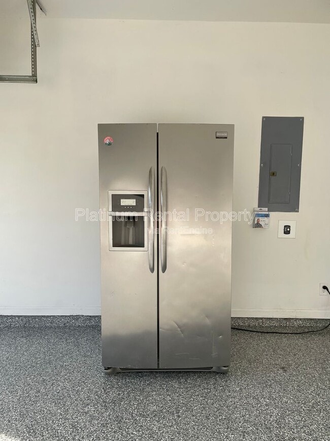 Building Photo - 2126 Malden Hill Dr