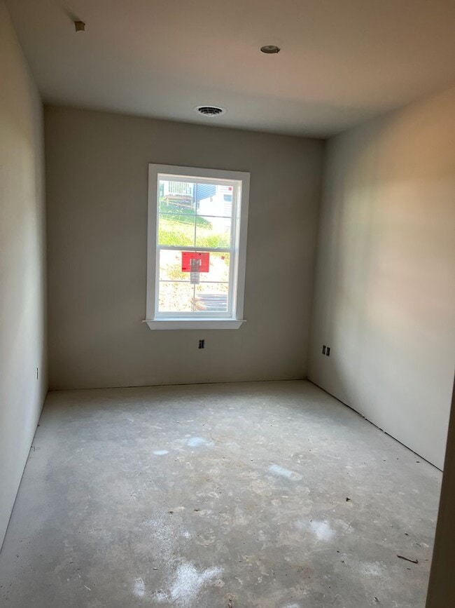 Building Photo - Salem Run Apartments Phase 2