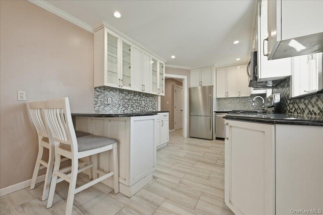 Building Photo - 18 Durham Rd