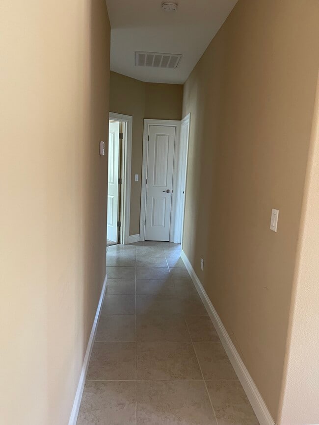 Building Photo - 1355 Cedar Creek Cir