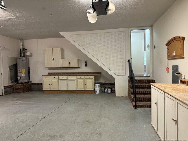 Building Photo - 2827 Beringer Dr