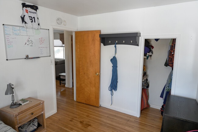 Building Photo - 410 S 13th Ave