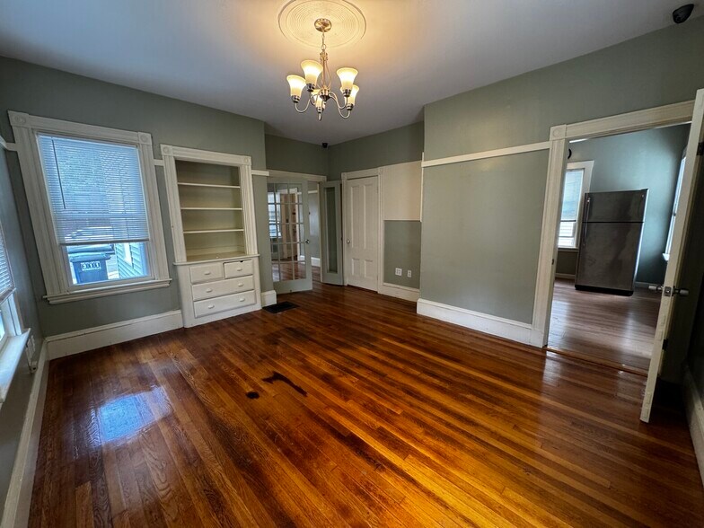 Building Photo - 374 Highland Ave