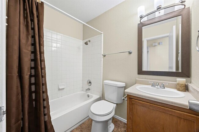 Building Photo - 17611 Wiseman Dr