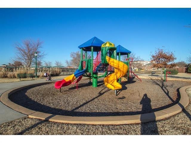 Building Photo - 2301 Gregory Creek Dr