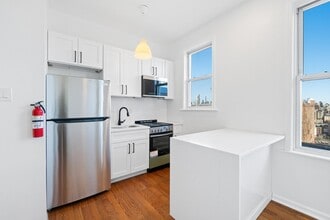 Building Photo - 804 Palisade Ave