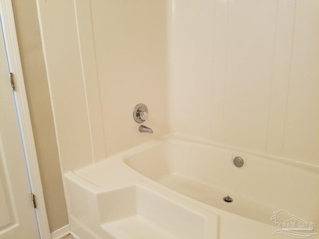 Building Photo - 109 Mirabelle Cir