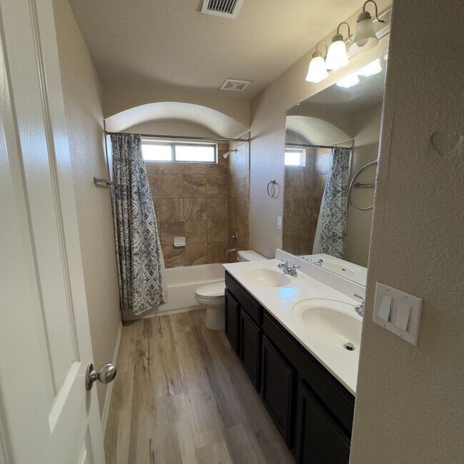 Building Photo - 4 Bedrooms, 3 Baths, a Pool, and Solar Panels!