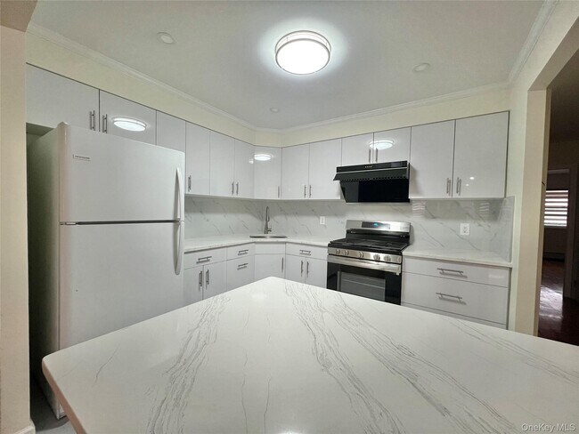 Building Photo - 43-22 213th St